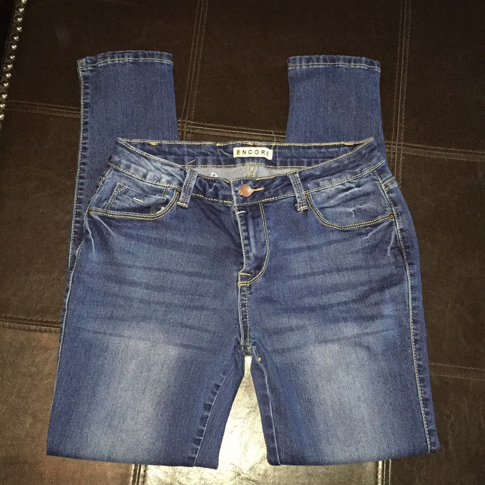 Size 11 Medium wash Skinny Jean